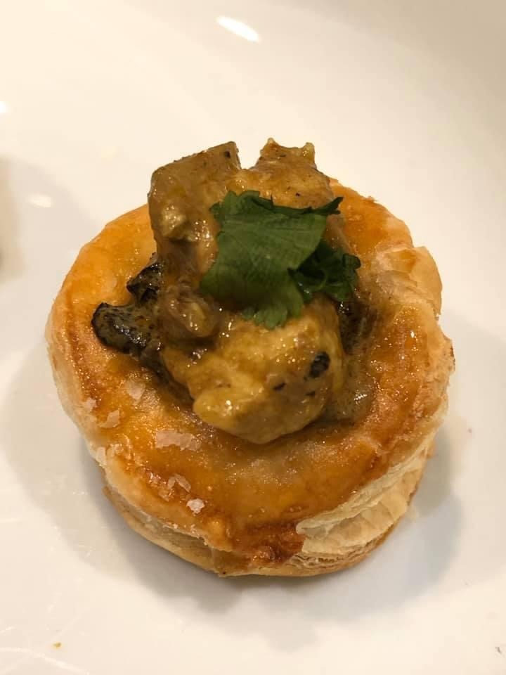 Read more about the article KAREN’S PARTY CHICKEN VOL AU VENTS